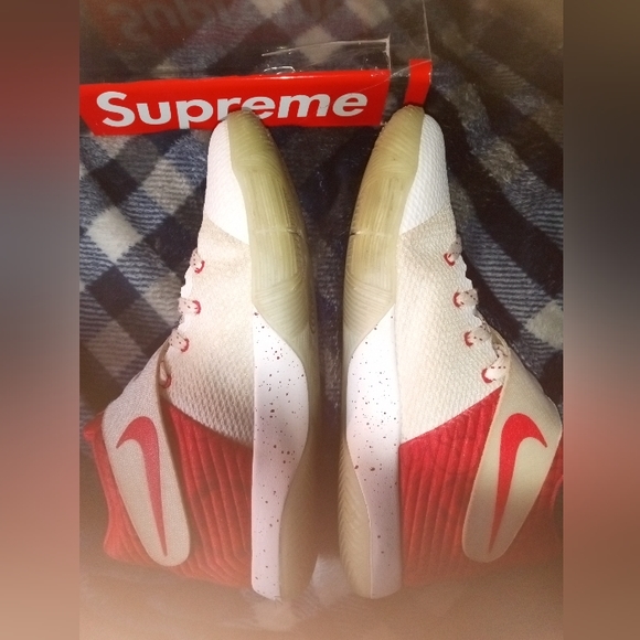 Nike Kyrie 2 Touch Factor Basketball Sneakers Youth - Picture 11 of 14